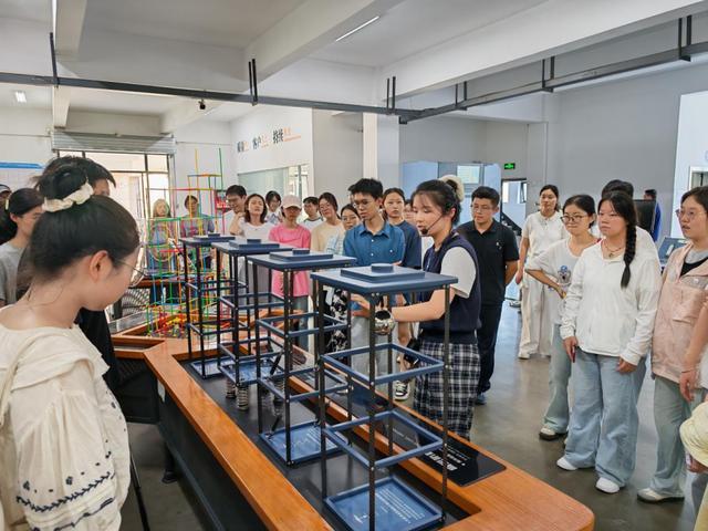 家乡放大招！返乡学子家门口体验“苗木治愈+科技硬核”(图4)