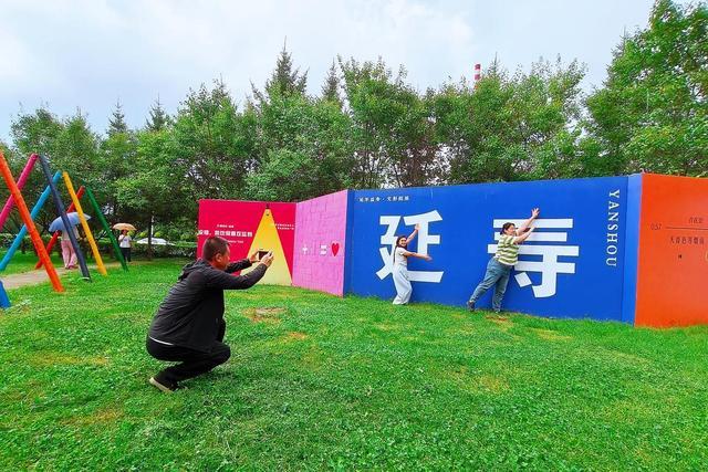 推窗能见绿 移步可闻香——延寿县40座“口袋公园”装满民生幸福(图1)