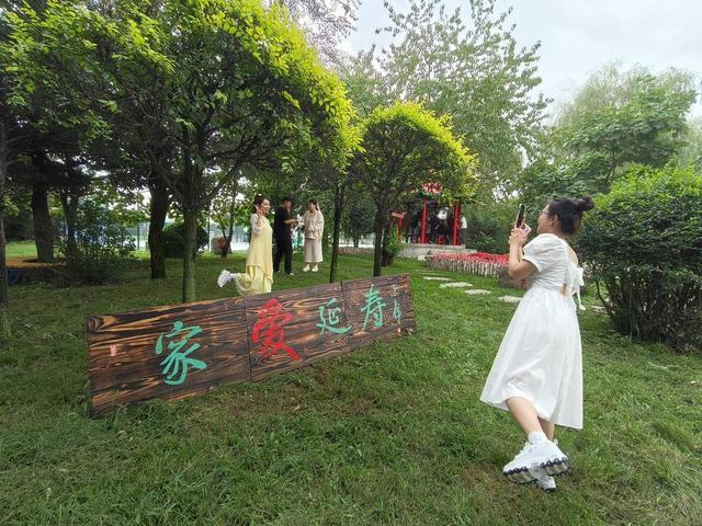 推窗能见绿 移步可闻香——延寿县40座“口袋公园”装满民生幸福(图3)