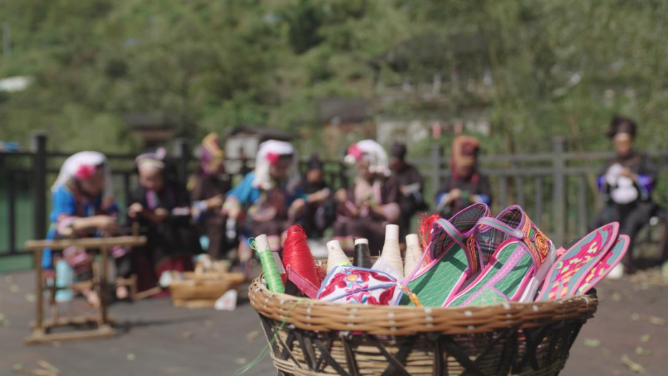 伊对携米连科技集团深耕公益领域三大行动勾勒情感社交平台责任图景(图2)