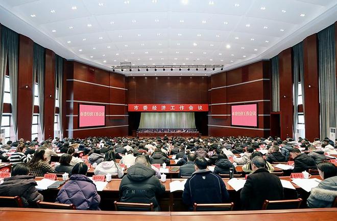 清镇市：企业坐“C位” 政府作保障(图2)