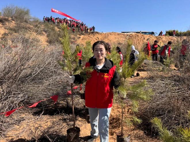 科学植树提质效 义务添绿美榆林(图6)